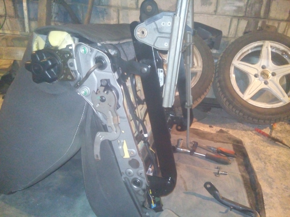 Новый ключ в брелок сигналки, переобулся на зиму+проставки и сидения от ...