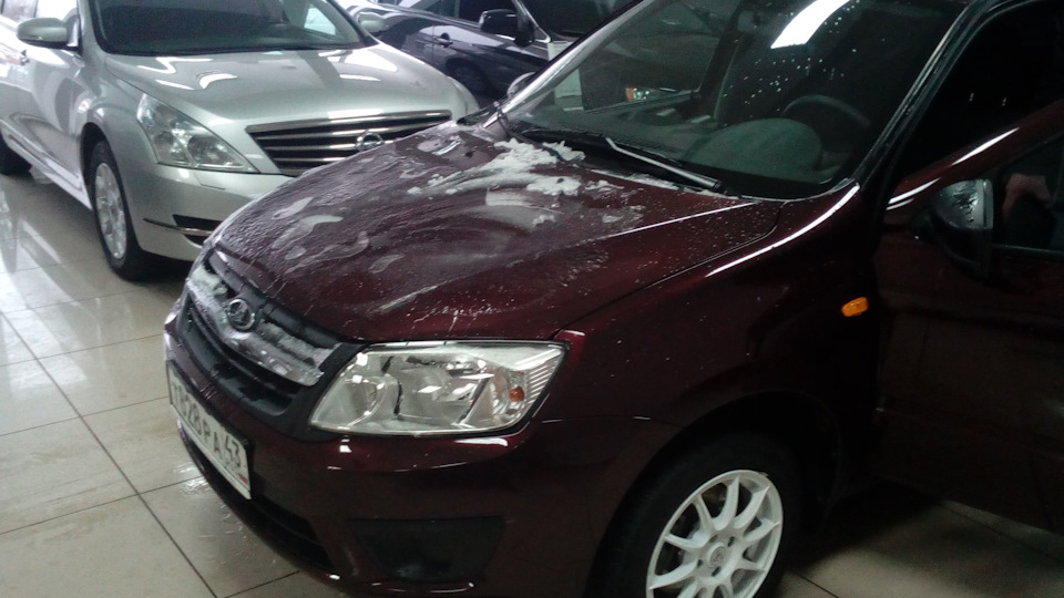 Люфт передней левой двери — LADA Гранта, 1,6 л., 2016 года | поломка ...