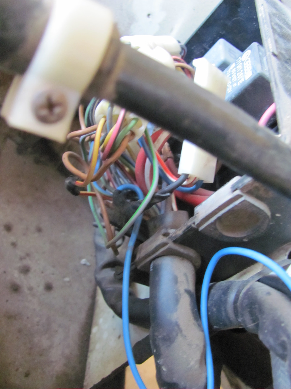 Генератор не возбуждается — Volkswagen Transporter T3, 1,6 л, 1989 года ...