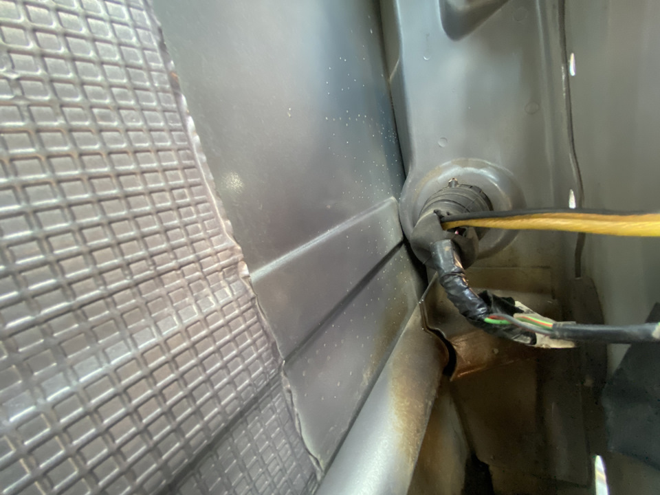 Шуммоизоляция дверей и переделка под гранту — Lada Калина универсал, 1 ...