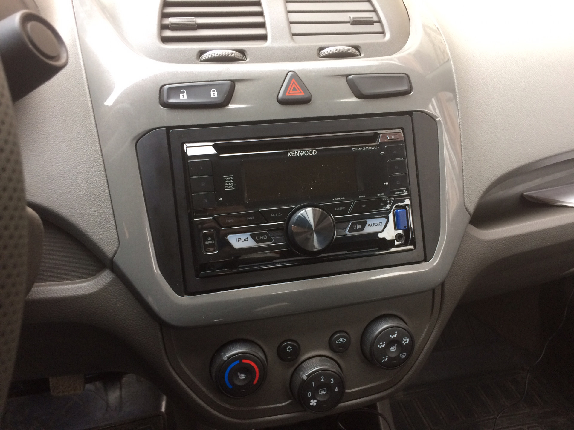 Как снять магнитолу на шевроле кобальт Замена магнитолы на 2din - Chevrolet Cobalt (2G), 1,5 л, 2013 года автозвук DRIV