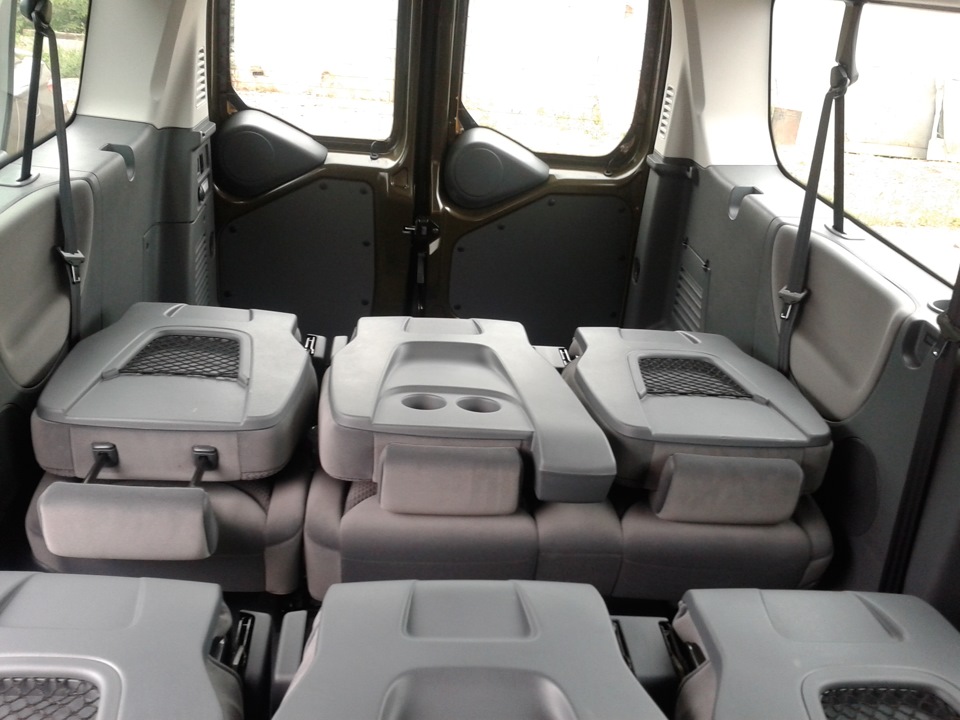 Volkswagen caravelle 8 местный. Mercedes benz sprinter lux. 9 местные. Volkswagen caravelle 9 местный. 9 местные.