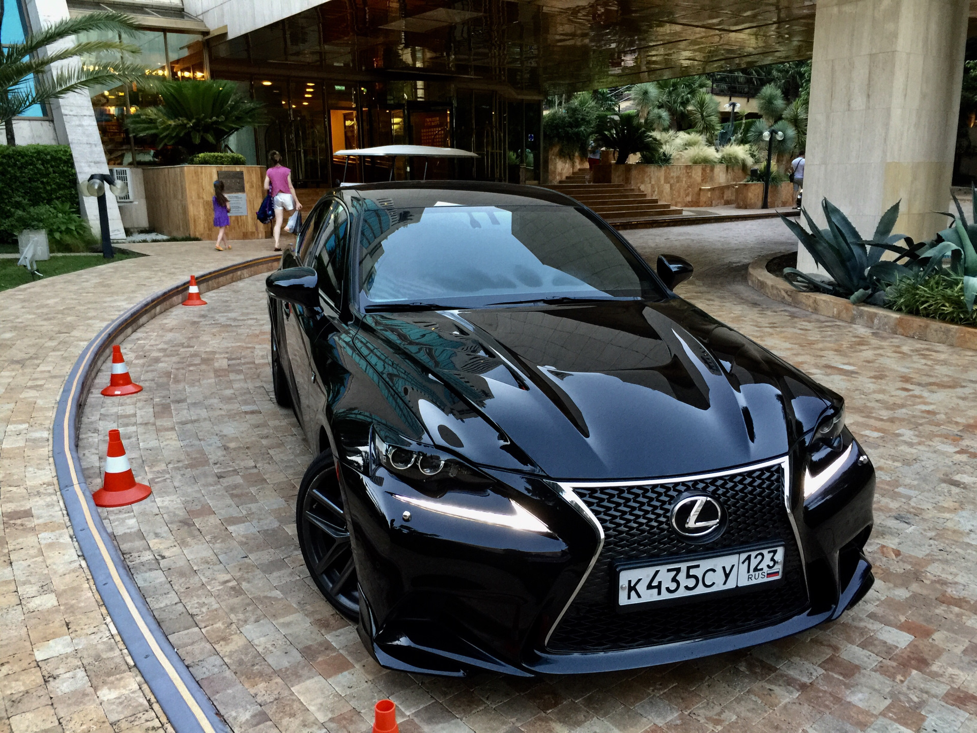 Дорогой низкою. Lexus is 3 черная. Лексус is 2014 черный. Лексус 6. Lexus is 2015 чёрный.