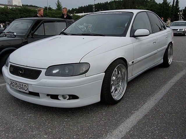 B white. Opel Omega b белый. Опель Омега Irmscher. Опель Омега б 99 года. Opel Omega a белый.