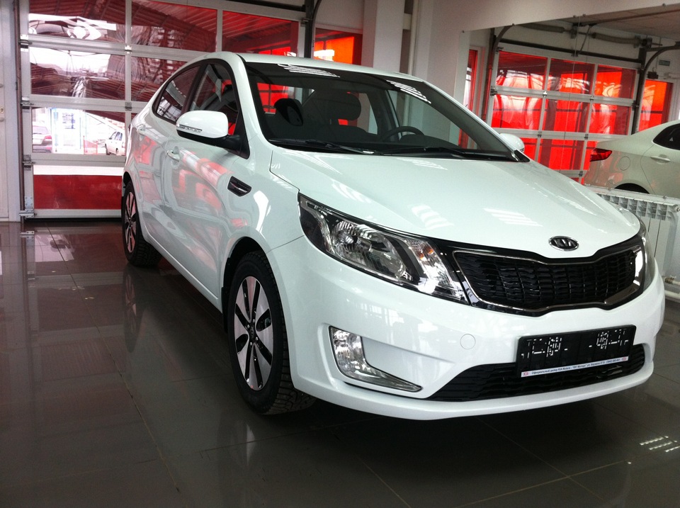 Дилер рио. Kia Rio Premium. Киа Рио 2016 премиум. Kia Rio 1.6 at Premium. Kia Rio Premium 1.6 2013.