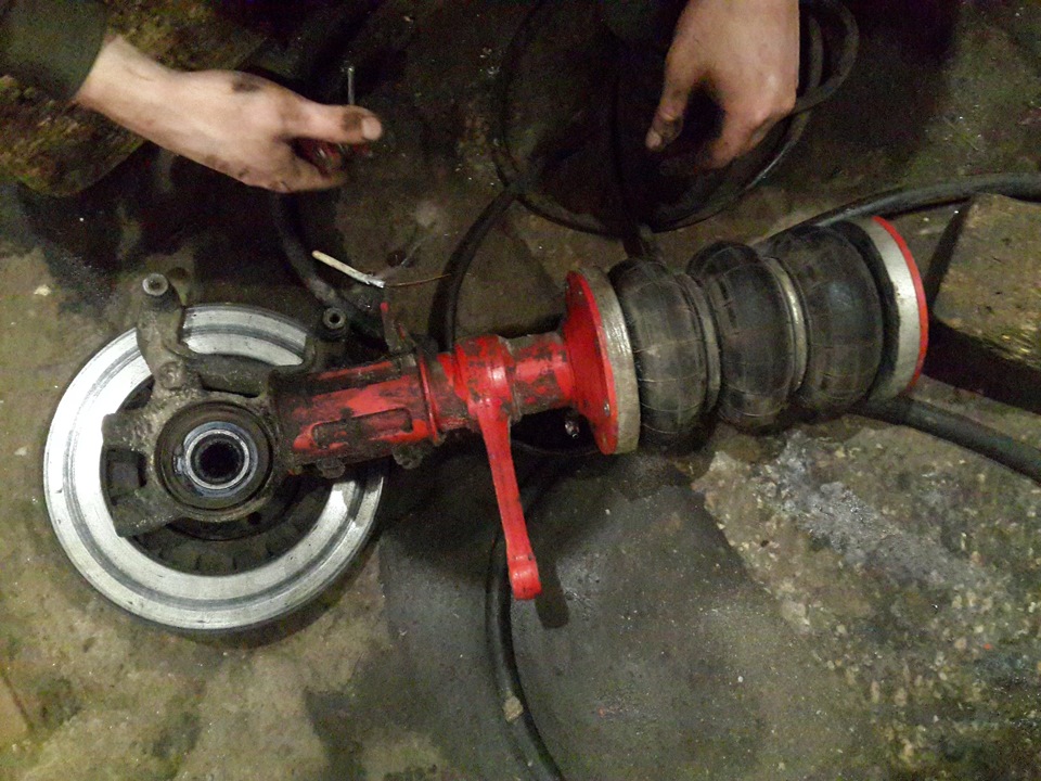 Пробило стойку — Lada 21104, 1,6 л, 2007 года | поломка | DRIVE2