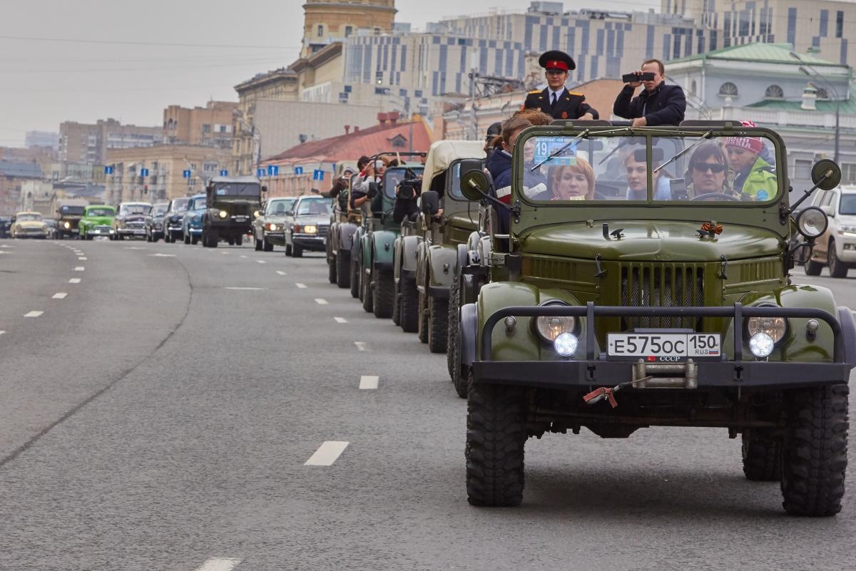 Автопробег вооруженный. Автопробег в Гагарине ретро. ГАЗ 69 автопробег в Коломне. Автопробег ГАЗ 69 Москва и Мос обл 2004 году.