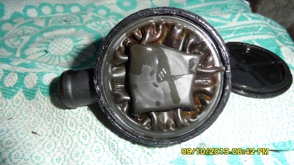 ЗАМЕНА РЕДУКЦИОННОГО КЛАПАНА ВКГ — Audi A4 (B5), 1,8 л, 2001 года ...