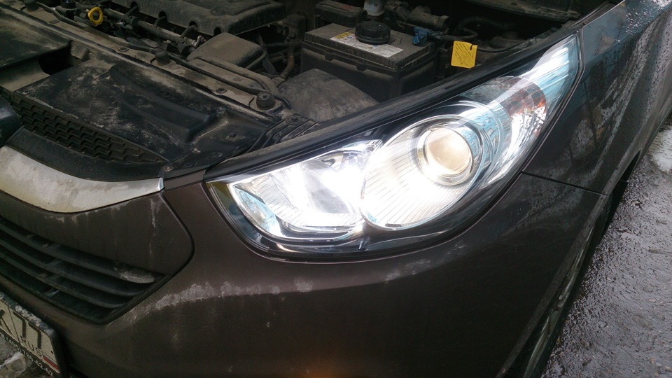 Как снять фару на хендай ix35 Замена головного света продолжается))) - Hyundai ix35, 2 л, 2012 года электроник