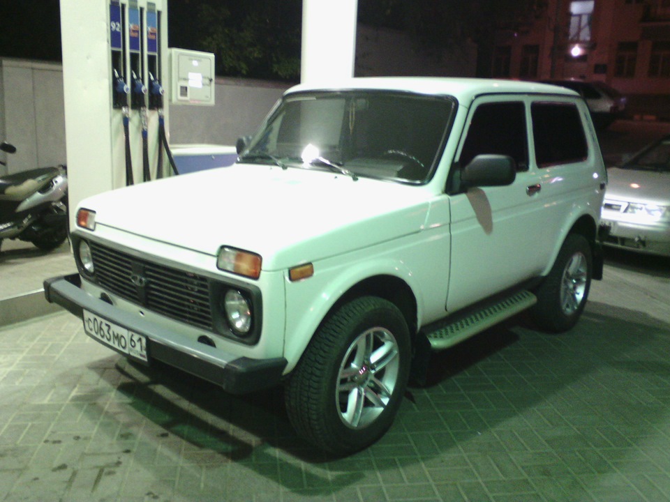 12 литров на 100 км — Lada 4x4 3D, 1,8 л, 2000 года | заправка | DRIVE2