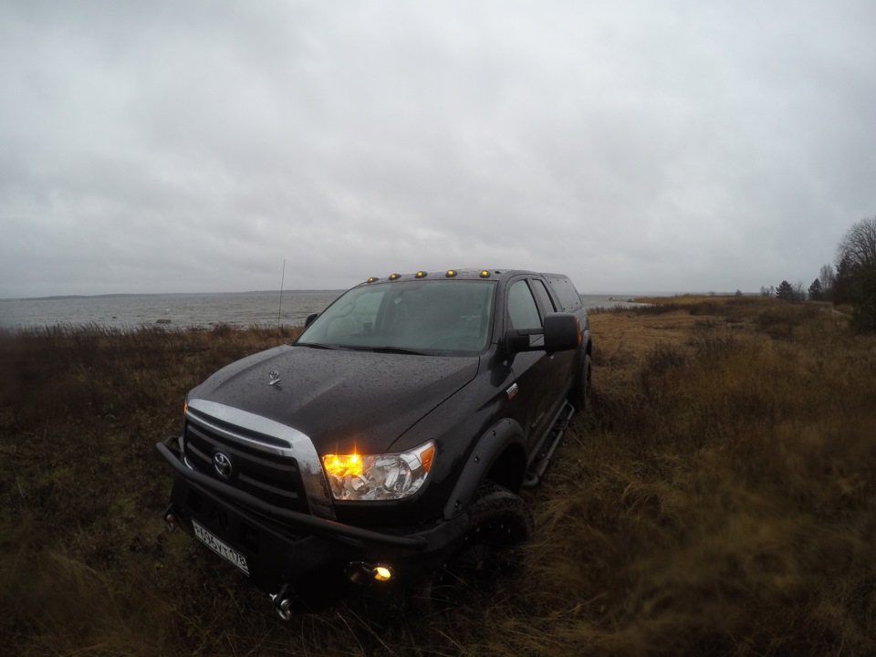 Огни автопоезда — Toyota Tundra (II), 5,7 л, 2012 года | тюнинг | DRIVE2