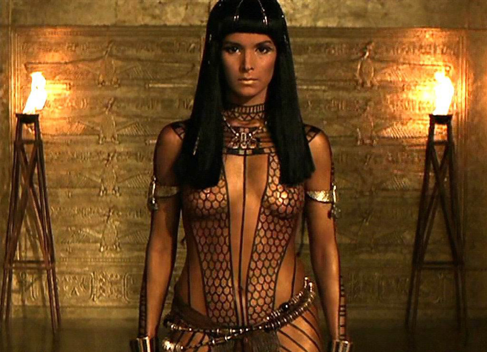 Sexy Naked Egyptian Women