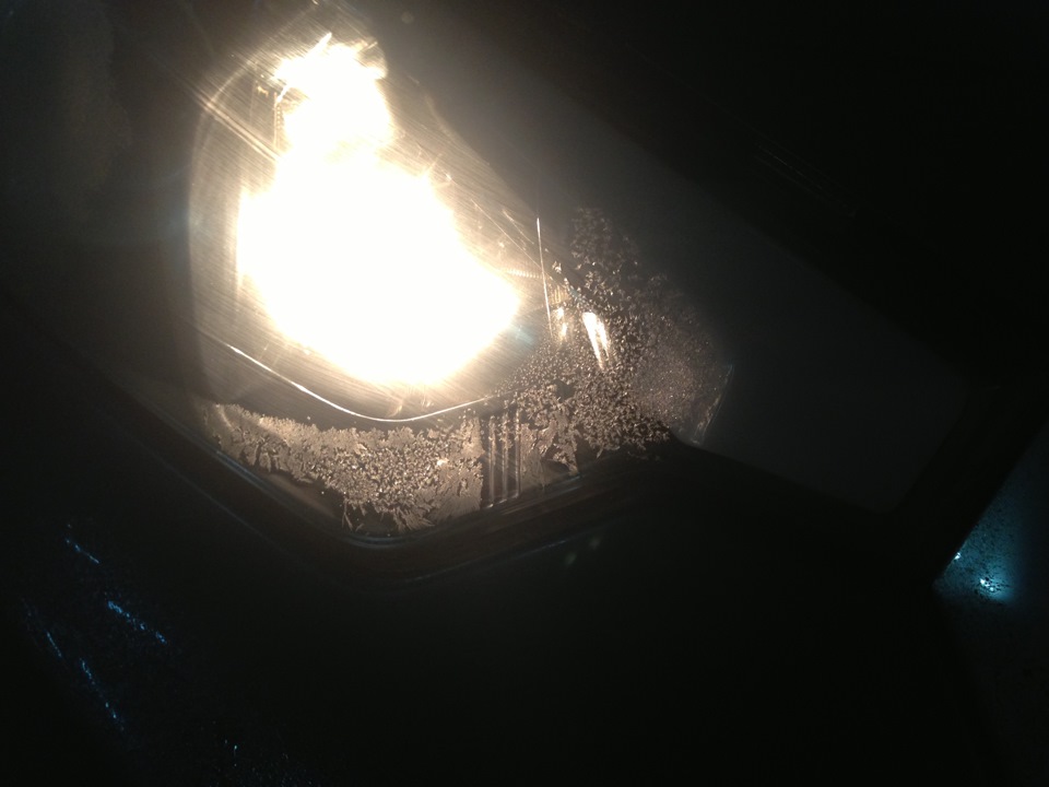 Замерзли глазки;) конденсат внутри фар замерз… — KIA Cerato (3G), 1,6 л ...