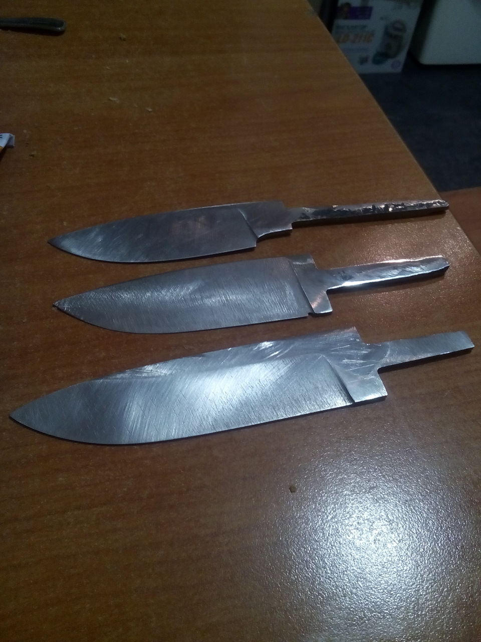 Клинок готов. Нож из рельсовой стали. Нож из рельсы. Рельсовая сталь ножи.
