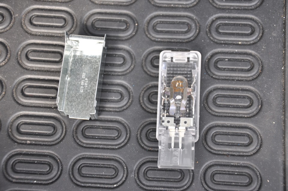 ab61fb8s 960 замена подсветки номера шкода фабия