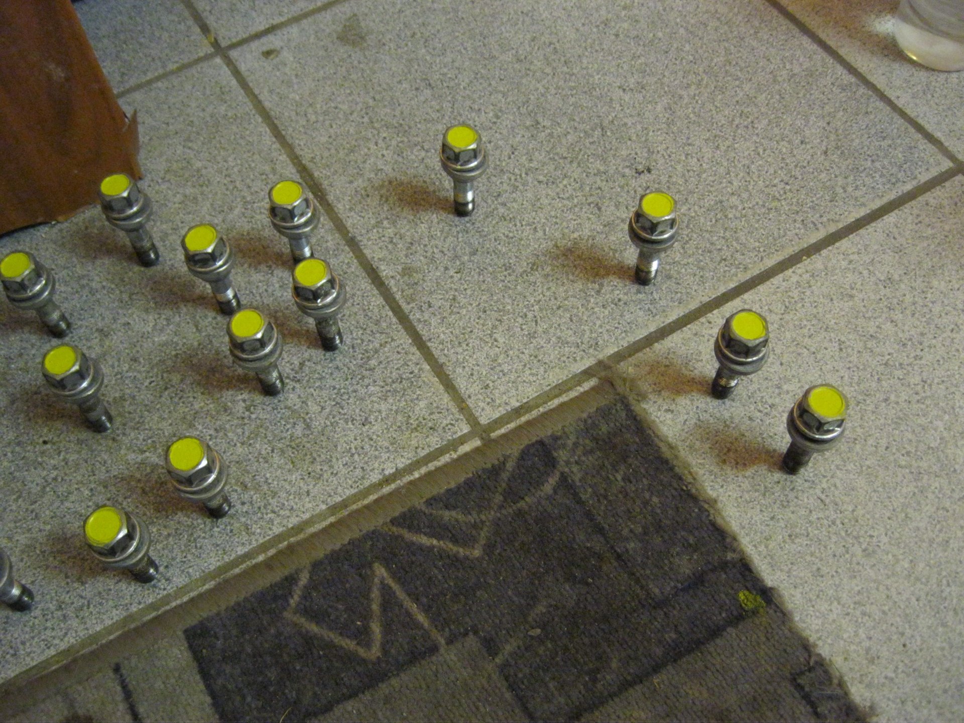 Катетер расширитель 18f. Пробка со смещенным центром. Пробка со смещенным центром. Винт со смещенным центром. Пробка пластмассовая ер058 стандарт.