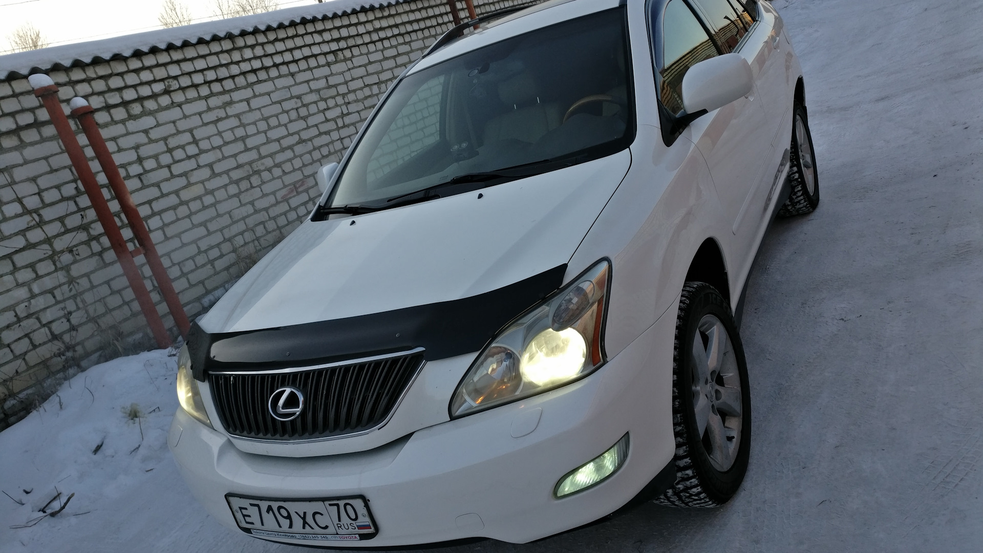 Lexus RX (2G) 3.5 бензиновый 2007 | 350 (СНЕЖНЫЙ БАРС) на DRIVE2