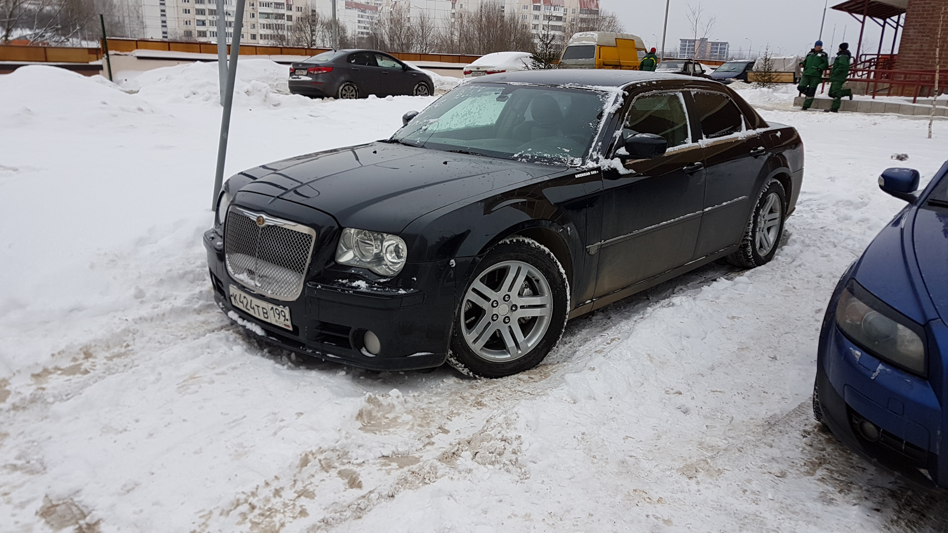 Крайслер с300 в снегу