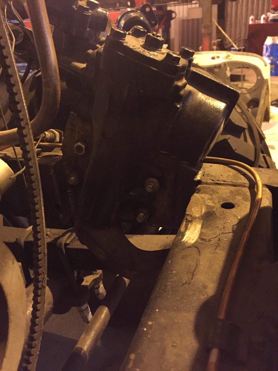 Крепление рулевого редуктора — УАЗ 469, 4,2 л, 1973 года | своими ...