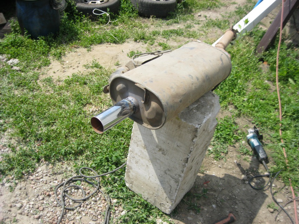 Мелкий ремонт глушителя. — Москвич Святогор, 2 л, 1998 года | стайлинг ...