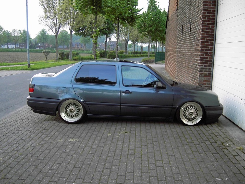 VW Vento колеса r17