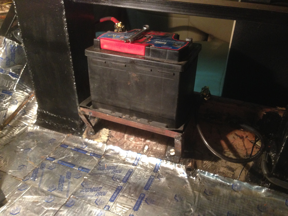 Перенос АКБ в багажник — ИЖ Москвич 412, 2 л, 1991 года | электроника ...