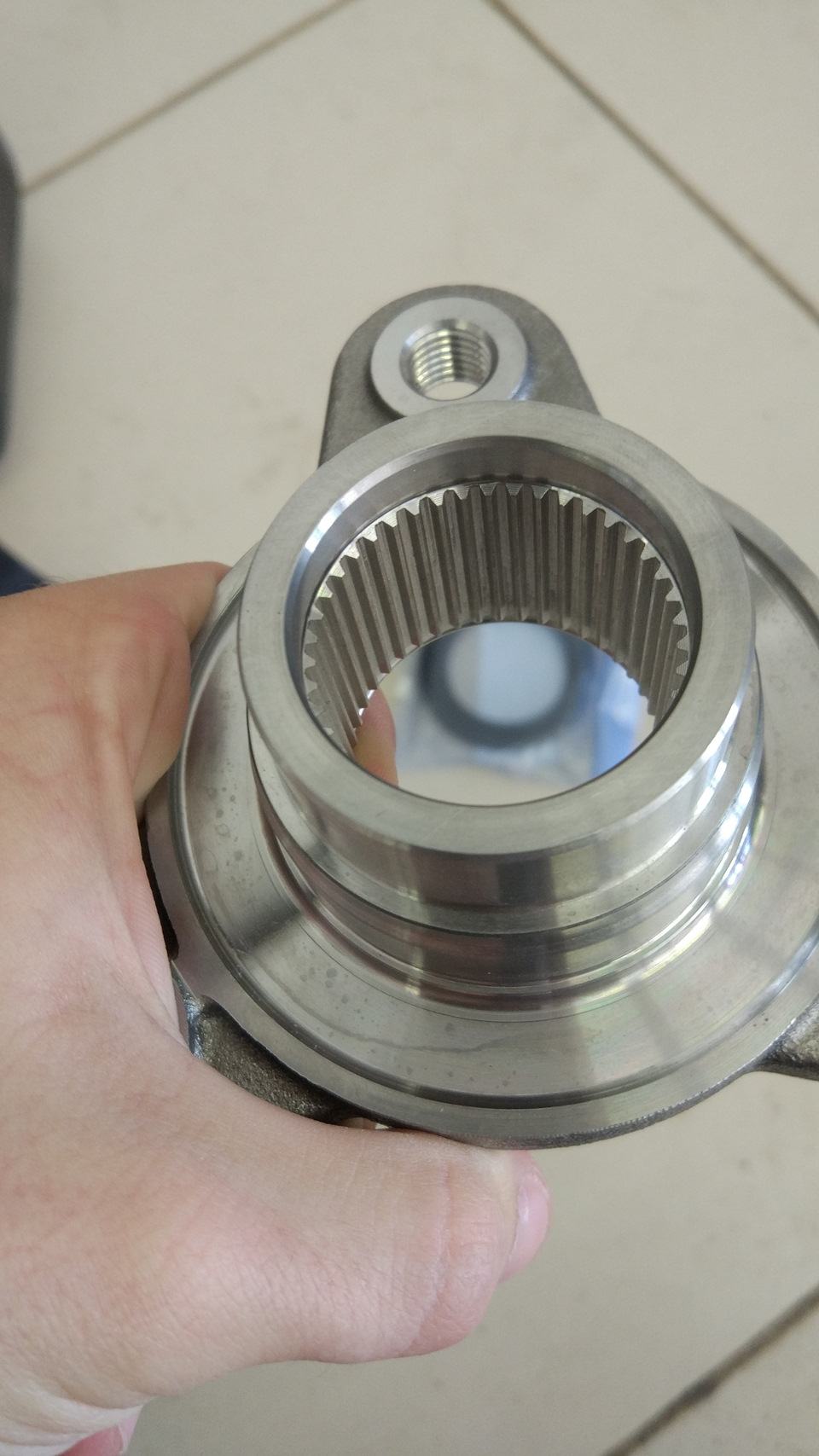 27 10 7 593 440 — BMW 3 series (F30). Запчасти на фото: 27107593440