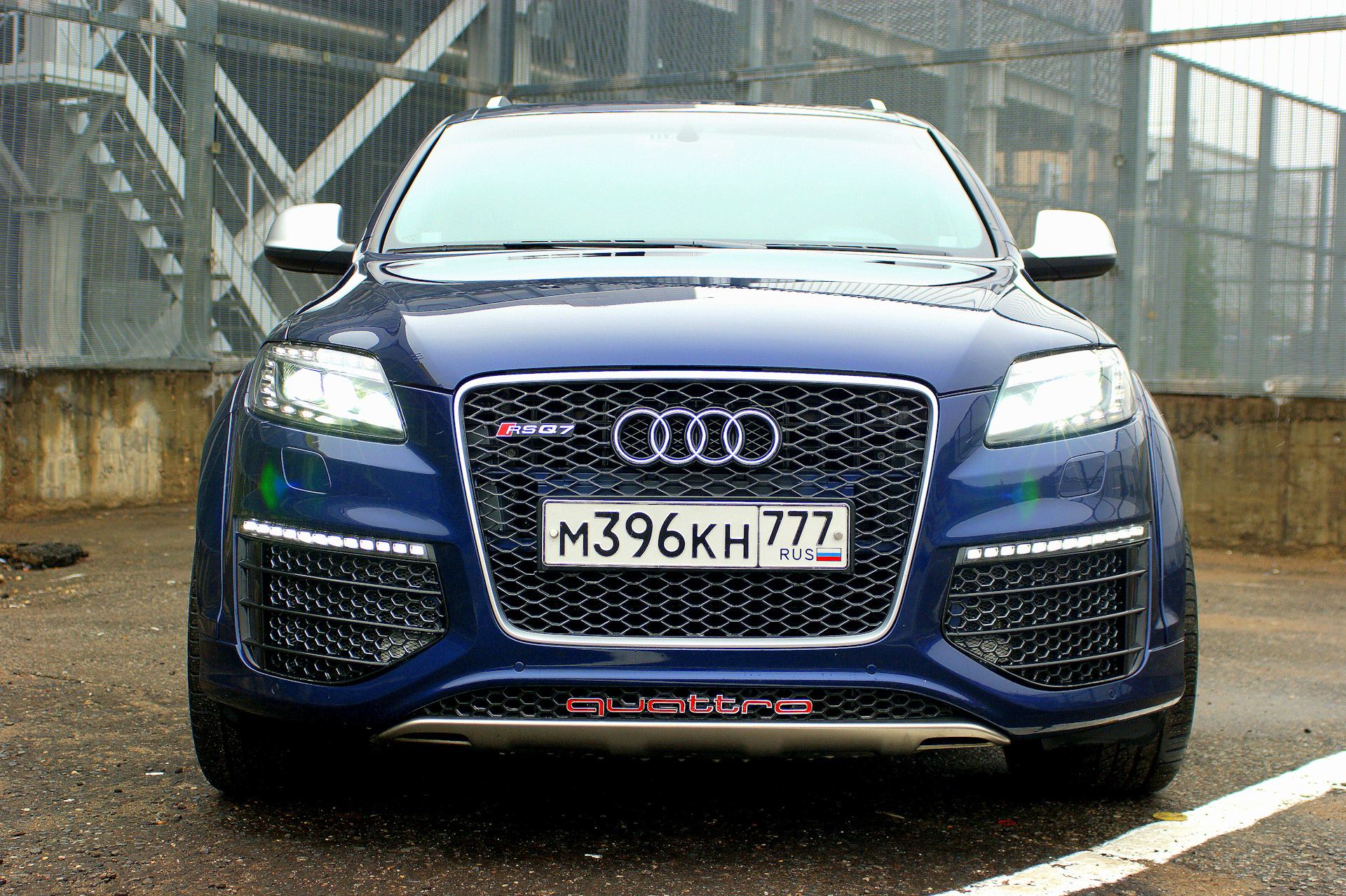 Q7 v12. Audi q7 Full led. Фара Audi q7 v12. Headlights Audi q6.