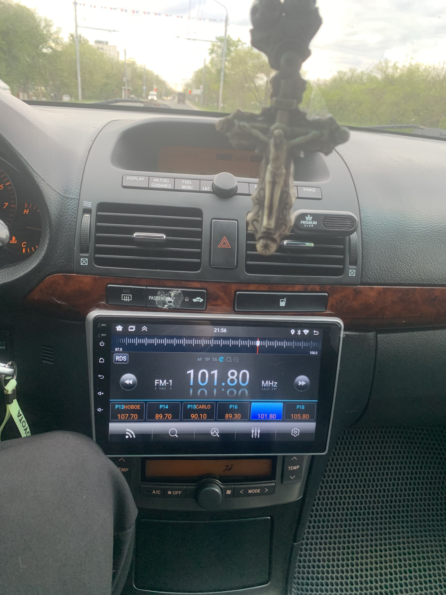 Замена штатной магнитолы Авенсис т250 — Toyota Avensis II, 2,4 л, 2004 ...