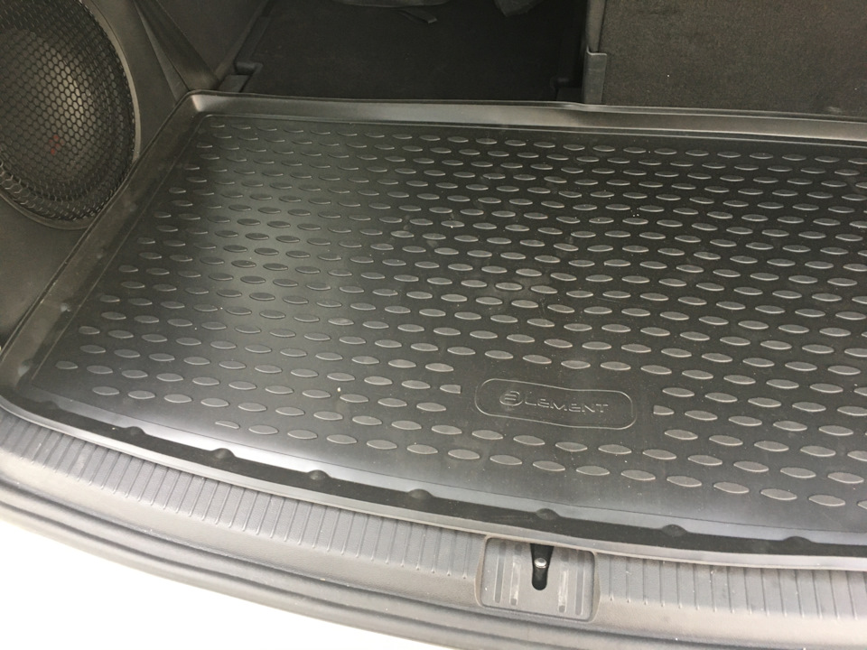Купил ковёр в багажник — Volkswagen Teramont, 3,6 л, 2019 года ...