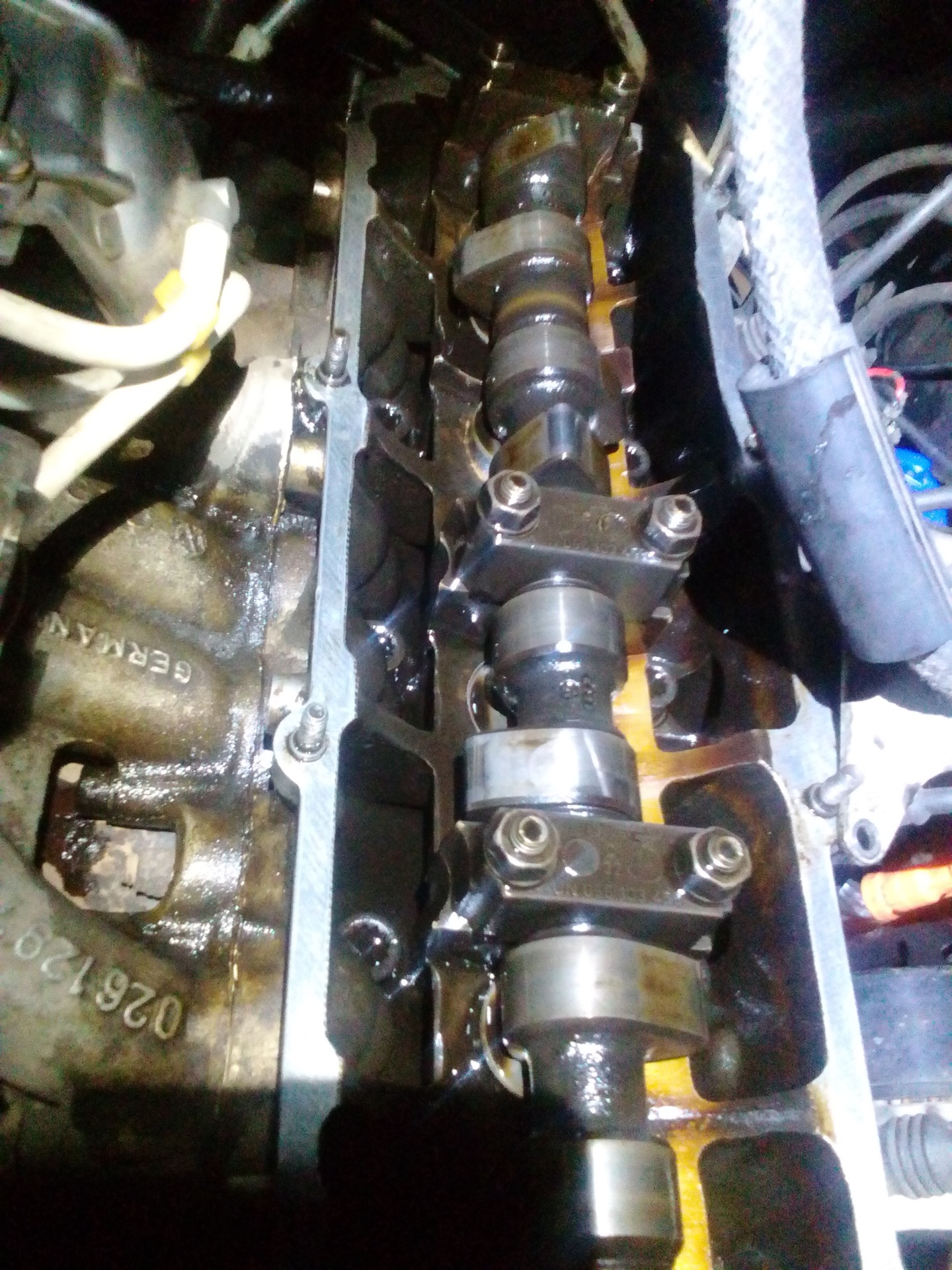 Двигатель трехфазный 220 направление вращения ротора. Схема двигателя нивы ваз 2121. Что крутит двигатель. Кшм двигателя трактора мтз 80. Метки грм ваз 2107 карбюратор.