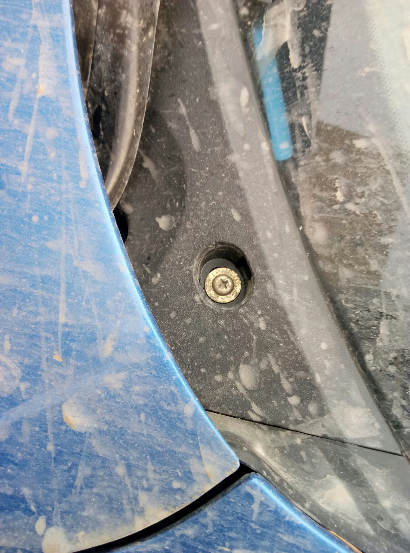 Заглушка дворников — Mazda 3 (1G), 1,6 л., 2005 года | своими руками ...