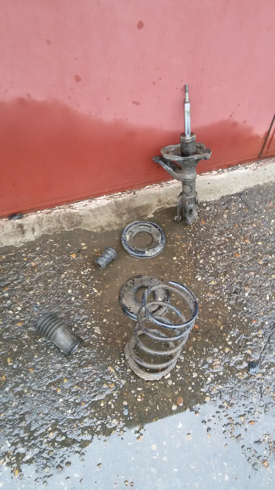 все потраха стойки грязные, отмывал дождевой водой. — Honda CR-V (RD4/RD5/RD6/RD7)