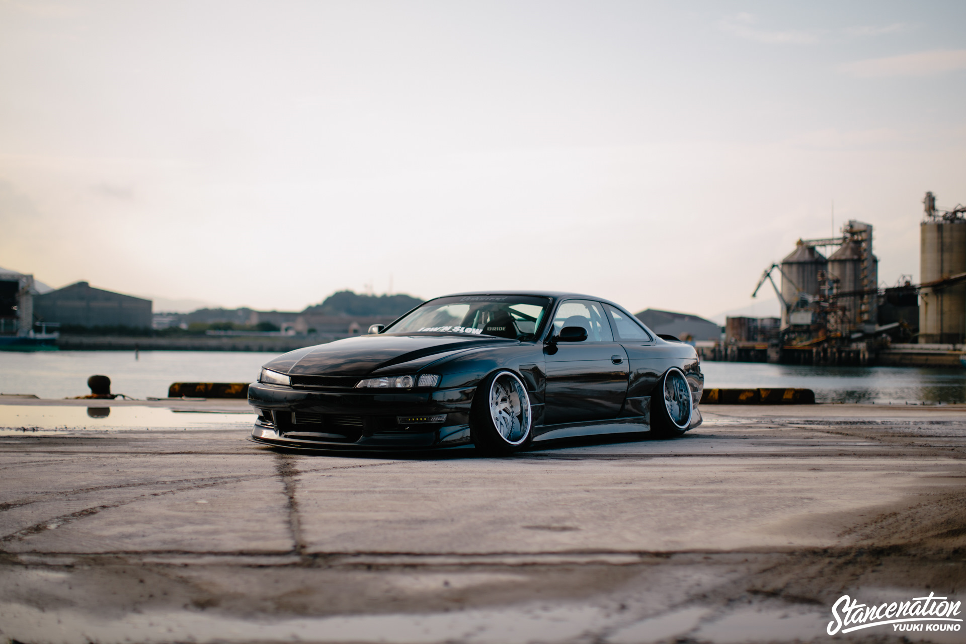 Nissan Silvia s15 stance красная