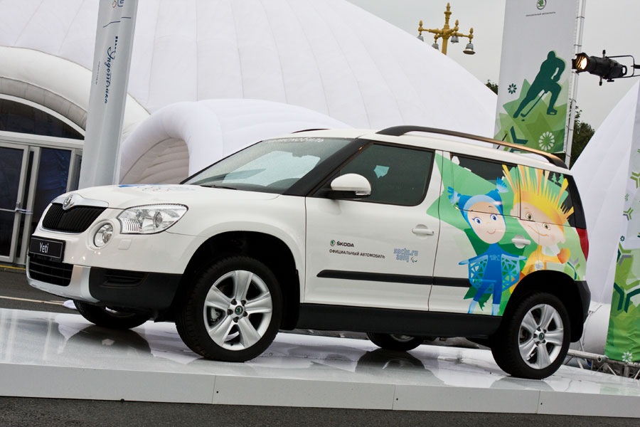 Официальная машина. Skoda Yeti Sochi 2014. Skoda Yeti Сочинская серия. Брендированная Skoda Yeti. Аэрография олимпиада Сочи 2014.