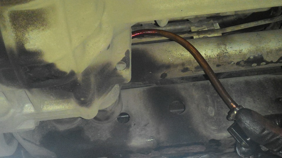 Процесс заправни свежачком) — Nissan Pathfinder (3G)