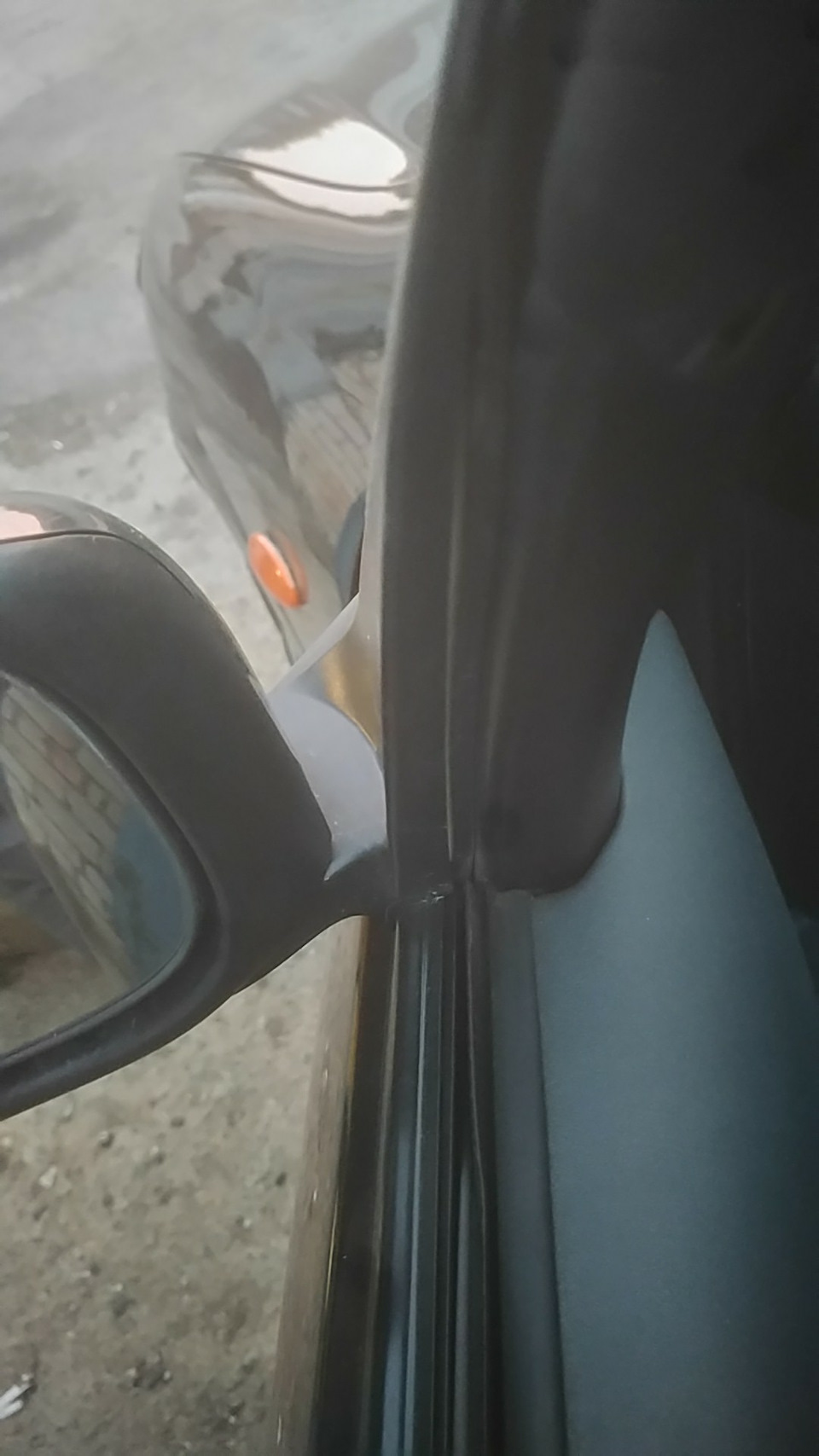 Дребезг стекол — Nissan Almera II (N16), 1,5 л., 2005 года | аксессуары ...