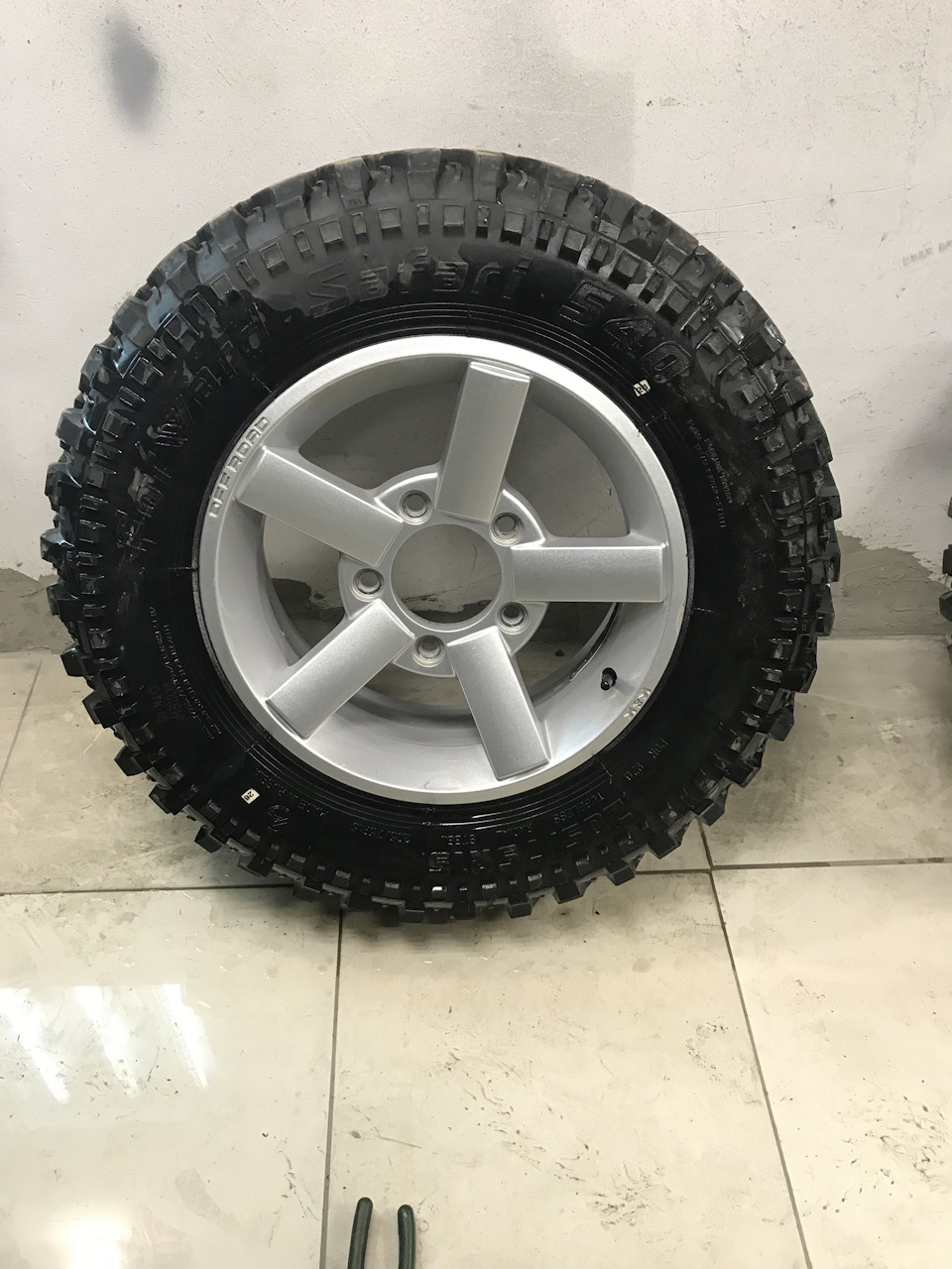 Сафари 540 и Титтан тех r 15 — Lada 4x4 3D, 1,8 л, 2015 года | колёсные ...