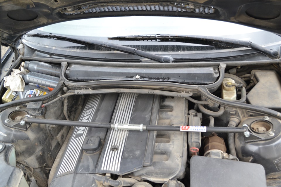 Распорка передних стаканов — BMW 3 series Compact (E46/5), 3 л, 2001 ...