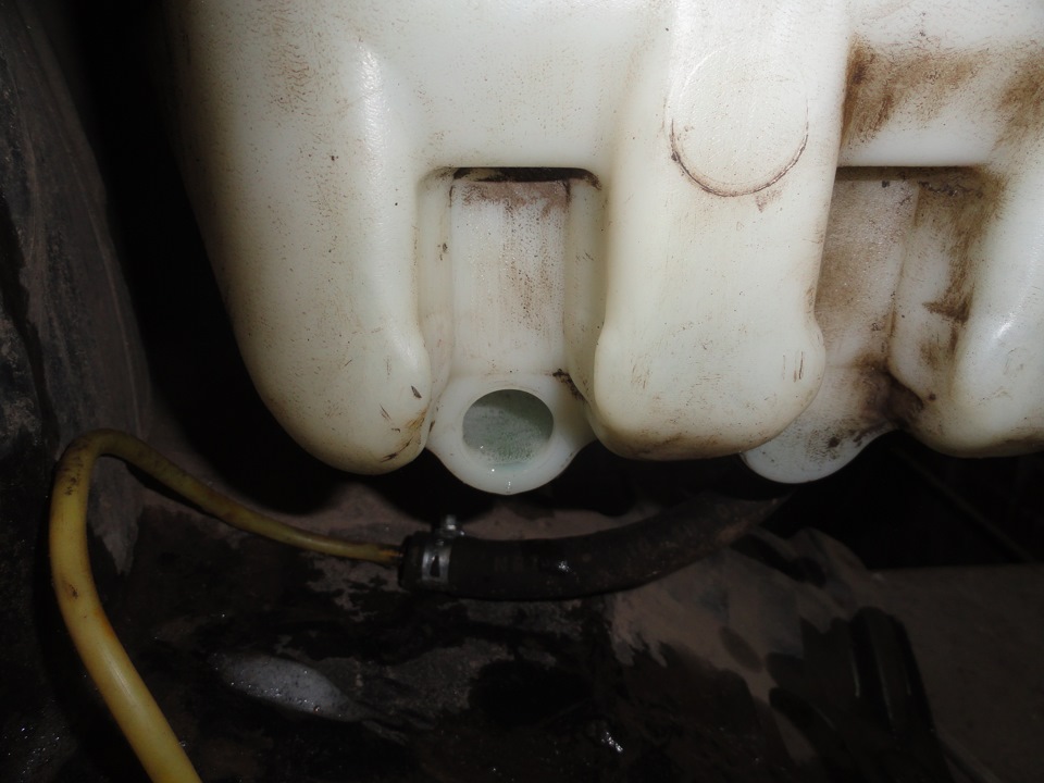 Замена насоса омывателя — Honda Accord Coupe (6G), 3 л, 1999 года ...