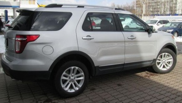 Ford Explorer Silver Express
