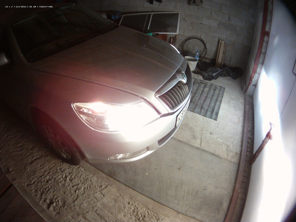Лампы в ближний — Skoda Octavia A5 Mk2, 1,4 л, 2010 года | стайлинг ...