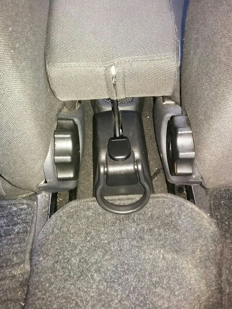 Вставка розетки в кожух ручника лада гранта) — Lada Гранта, 1,6 л, 2013 ...