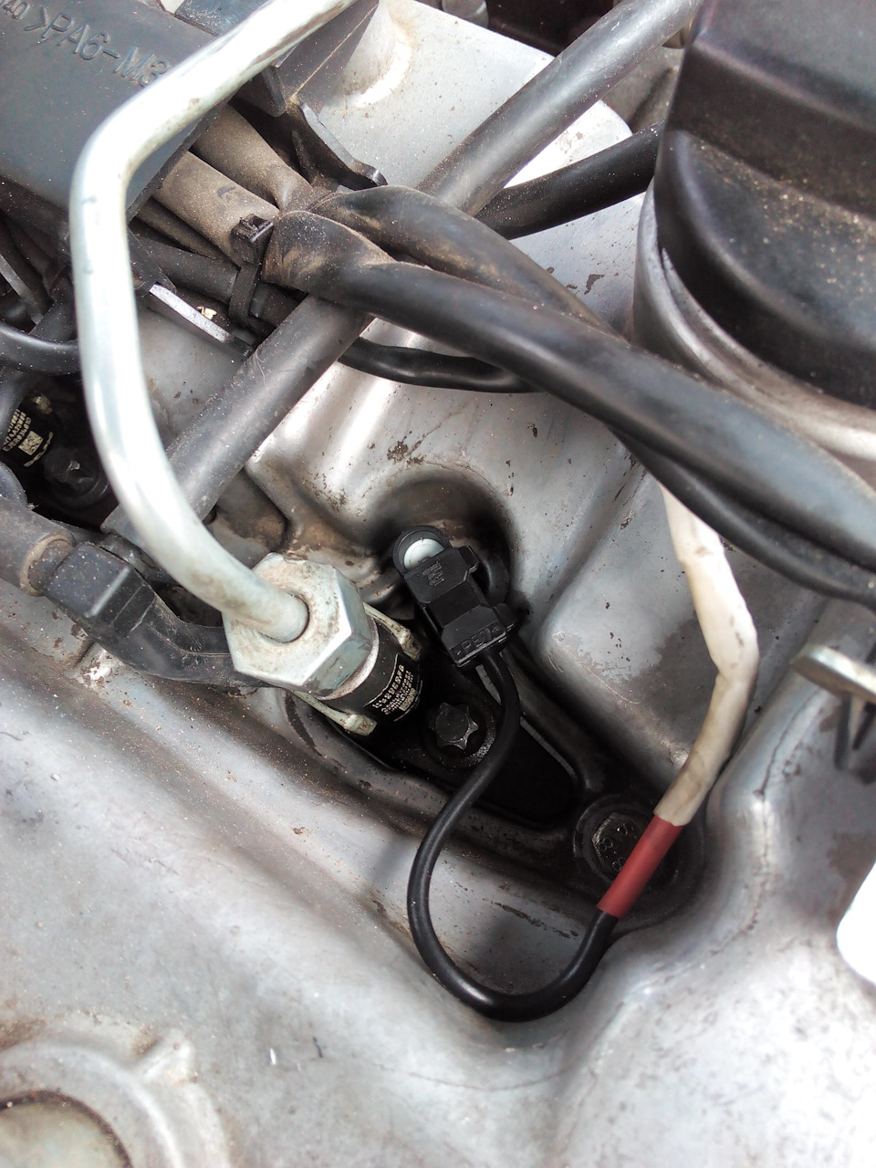 Провод можно было чуть короче оставить, ну да ладно, это уже мелочи. — SsangYong Actyon Sports (1G)