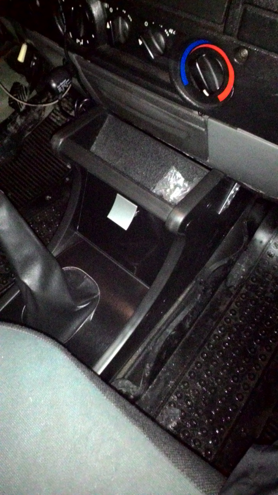 Консоль в соболь! — ГАЗ Газель, 2,5 л, 2008 года | аксессуары | DRIVE2