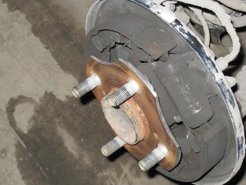 Where the rear brakes come from  - Toyota Platz 15 L 2002