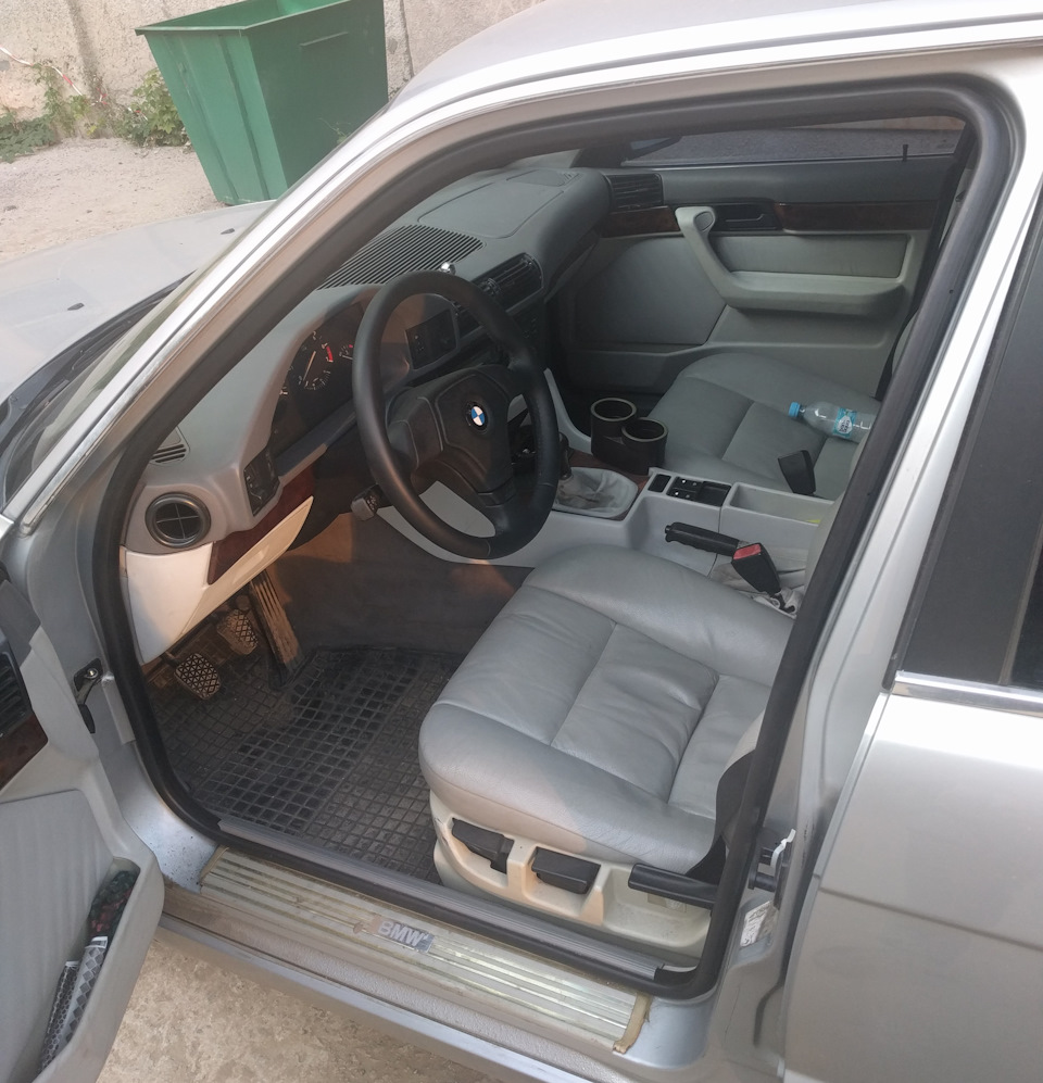 Фото в бортжурнале BMW 5 series (E34)