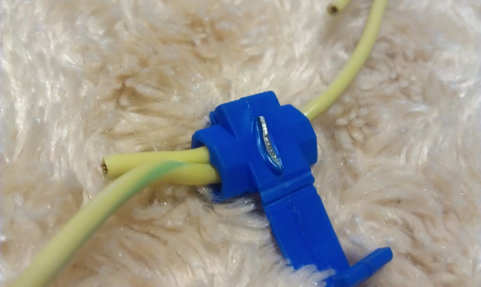 Тест скотчлока — Volkswagen Polo Sedan, 1,6 л, 2013 года | электроника ...