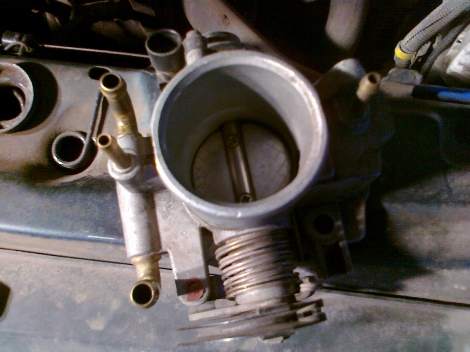 решил почистить дроссельную заслонку — Lada 2114, 1,6 л, 2007 года ...