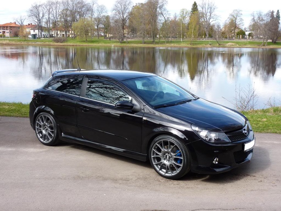 Opel Astra GTC 2008 на дисках